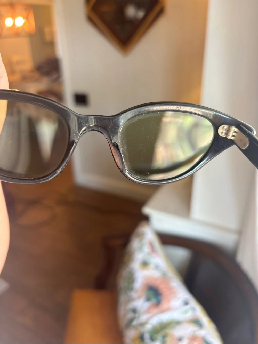 Vintage 1960s Renauld of France 45020 Cat-Eye Sunglasses Retro Black 60s Mod